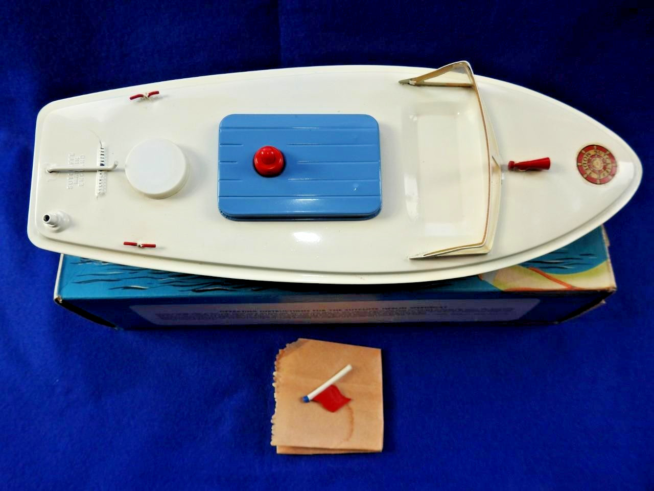 SUTCLIFFE MERLIN 1973 PRESSED STEEL ELECTRIC SPEED BOAT VNM IN BOX + FLAG