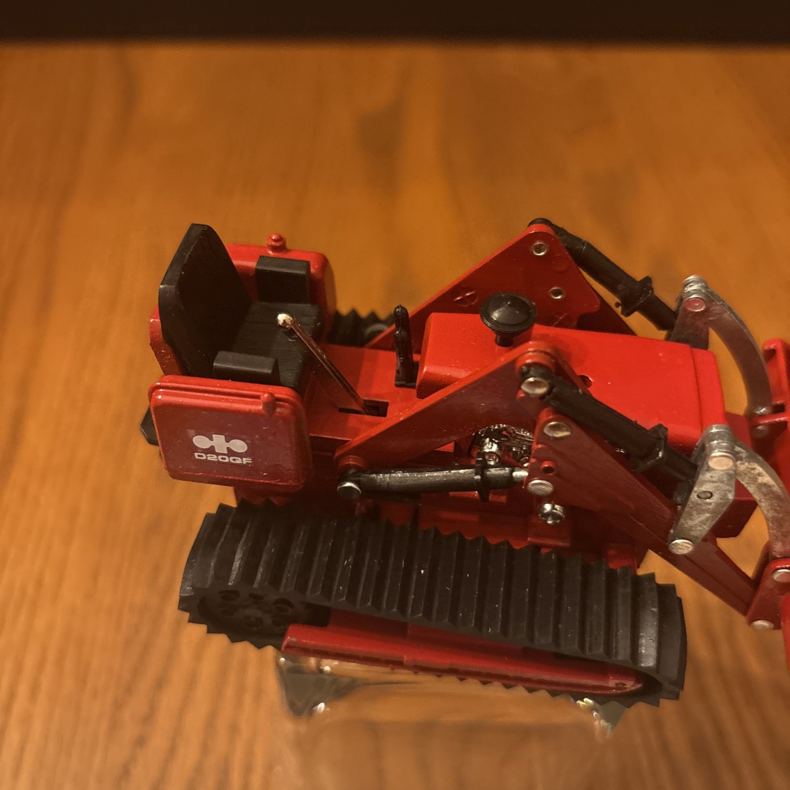 Yonezawa Komatsu – Diapet 1:28 – Front End Loader K-31 – Red