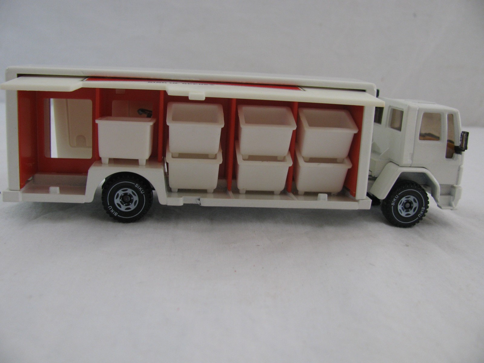 Siku Diecast 1/55 Scale Budweiser Ford Beverage Delivery Truck #2968 VG