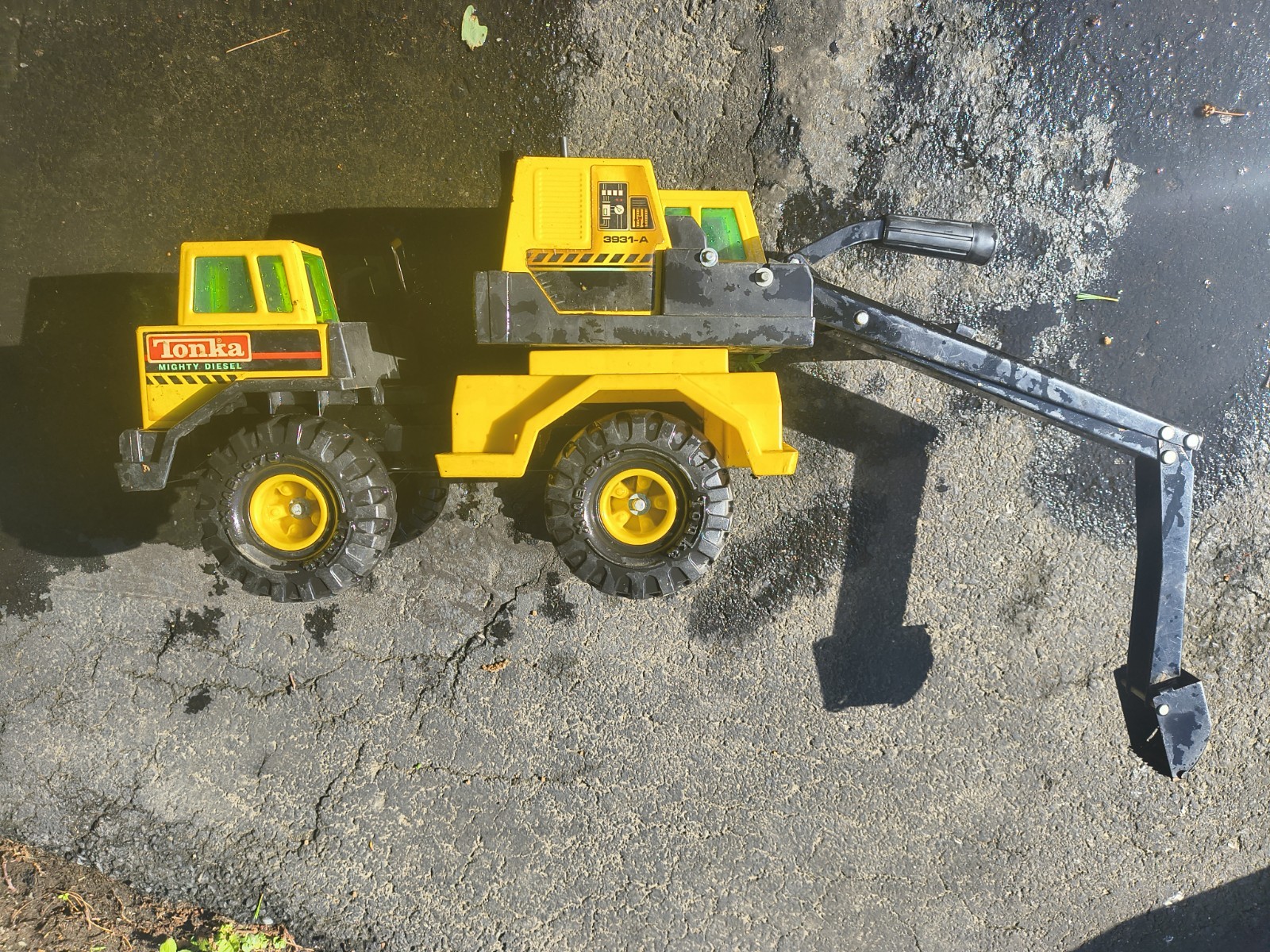 Tonka Mighty Diesel Excavator Backhoe Steel Truck Load 1210