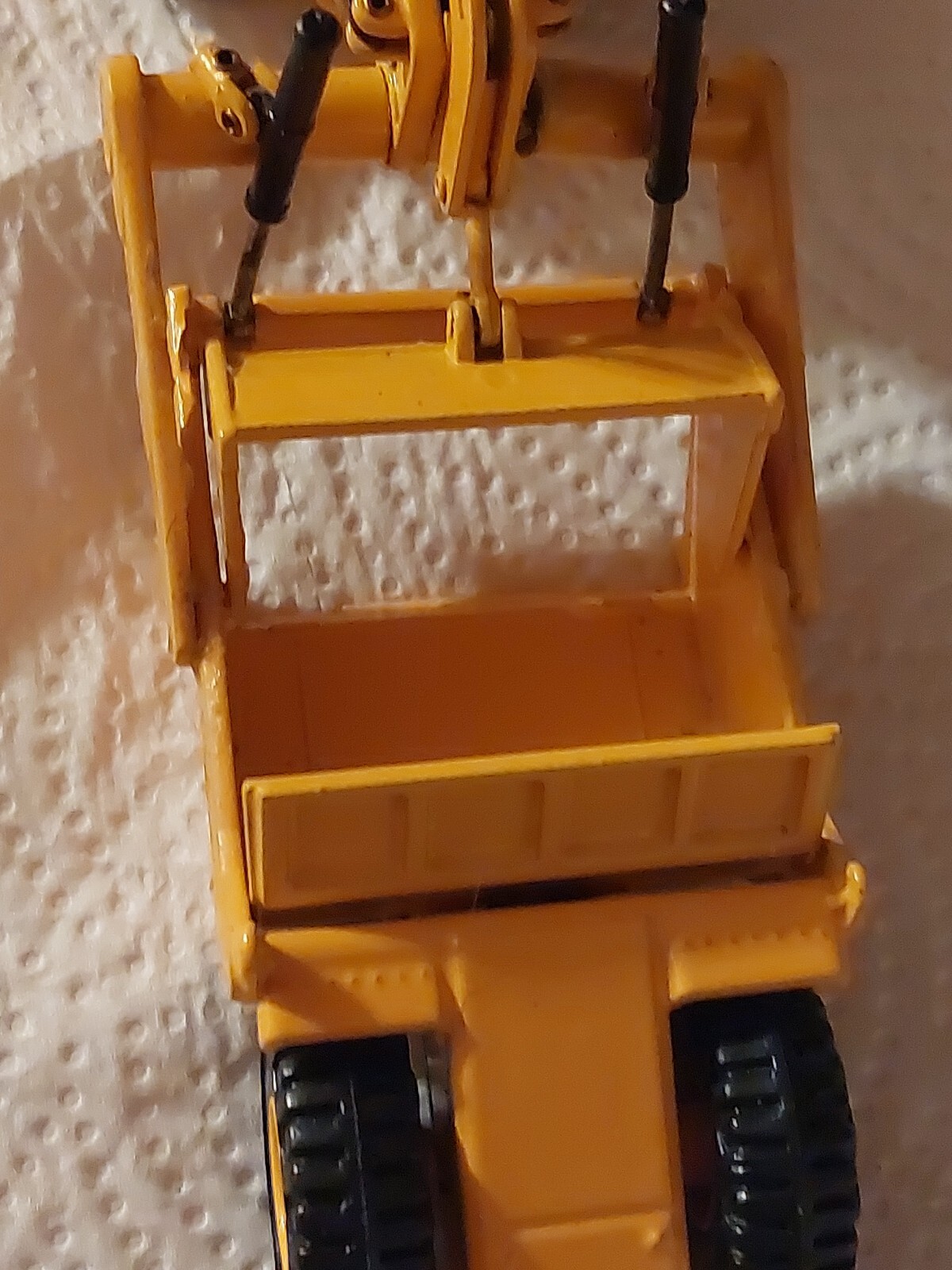 1:50 8″ L CAT # 6310 MINIATIRAS PARTS REATTACHED, SEE PHOTOS, PARTS OR REPAIR