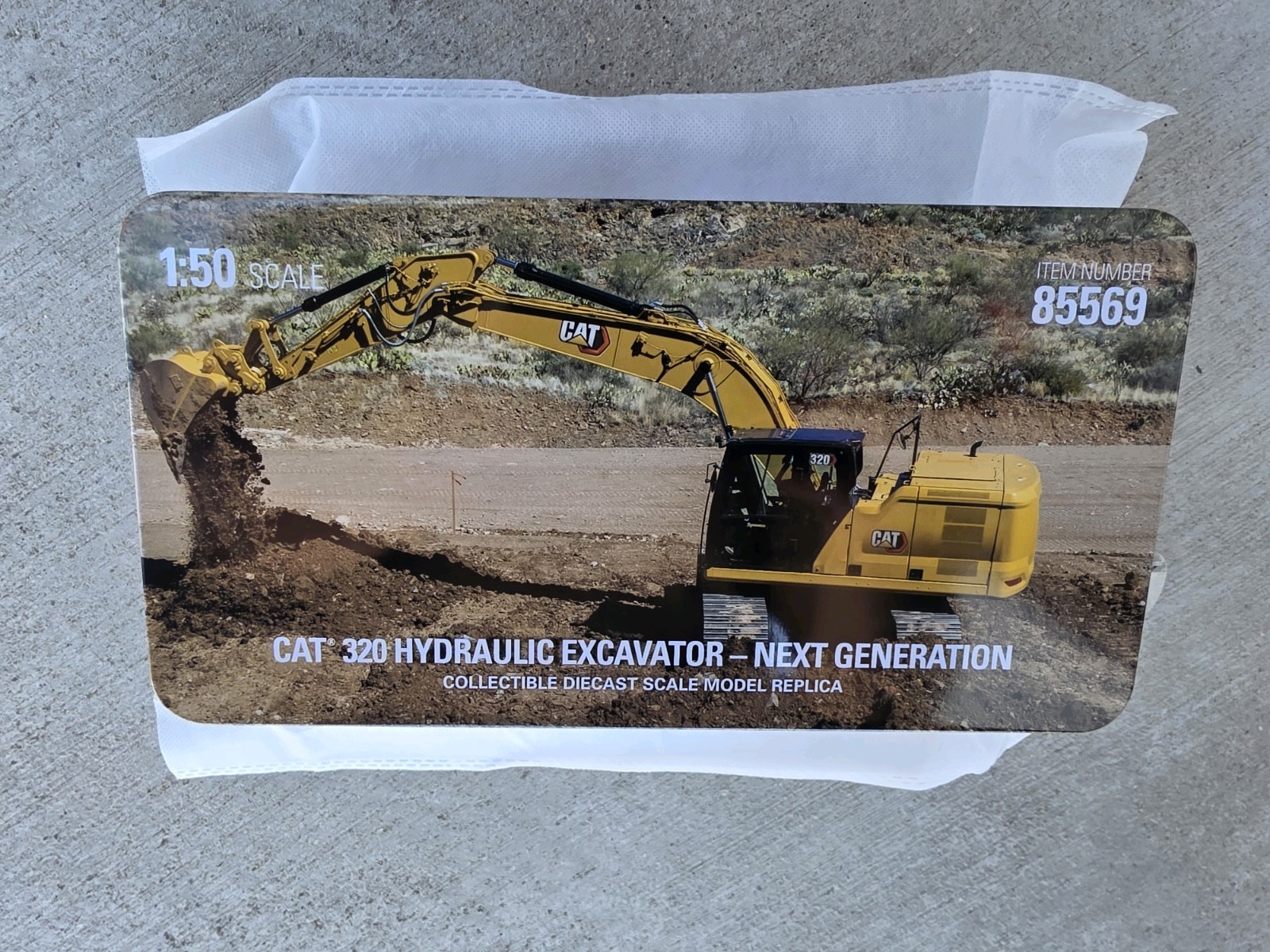 Cat 320 Excavator – Next Generation Diecast Masters 1:50 Scale Model #85569 New