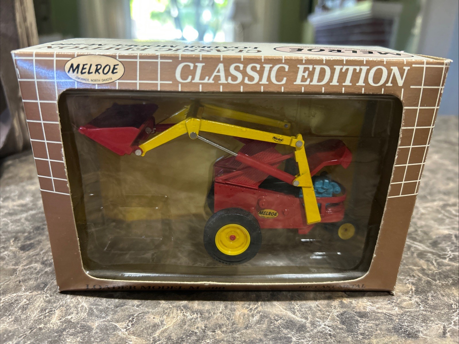 Melroe 1:25 Scale New Clover Bobcat M-200 Loader