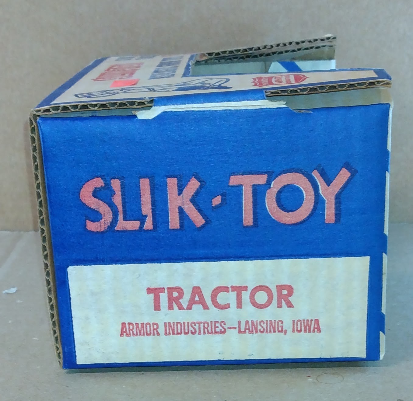 7″ Diecast Aluminum Red Tractor No. A9897 SLIK TOY by Armor Industries