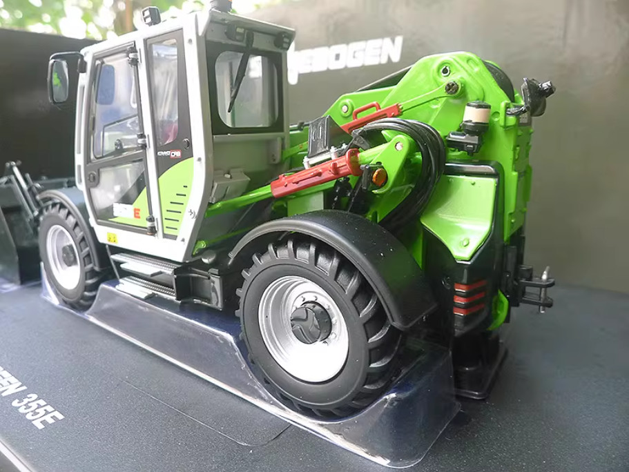 1:32 UH Sennebogen Telehandler 355E Telescopic Telehandler Machine Diecast Model
