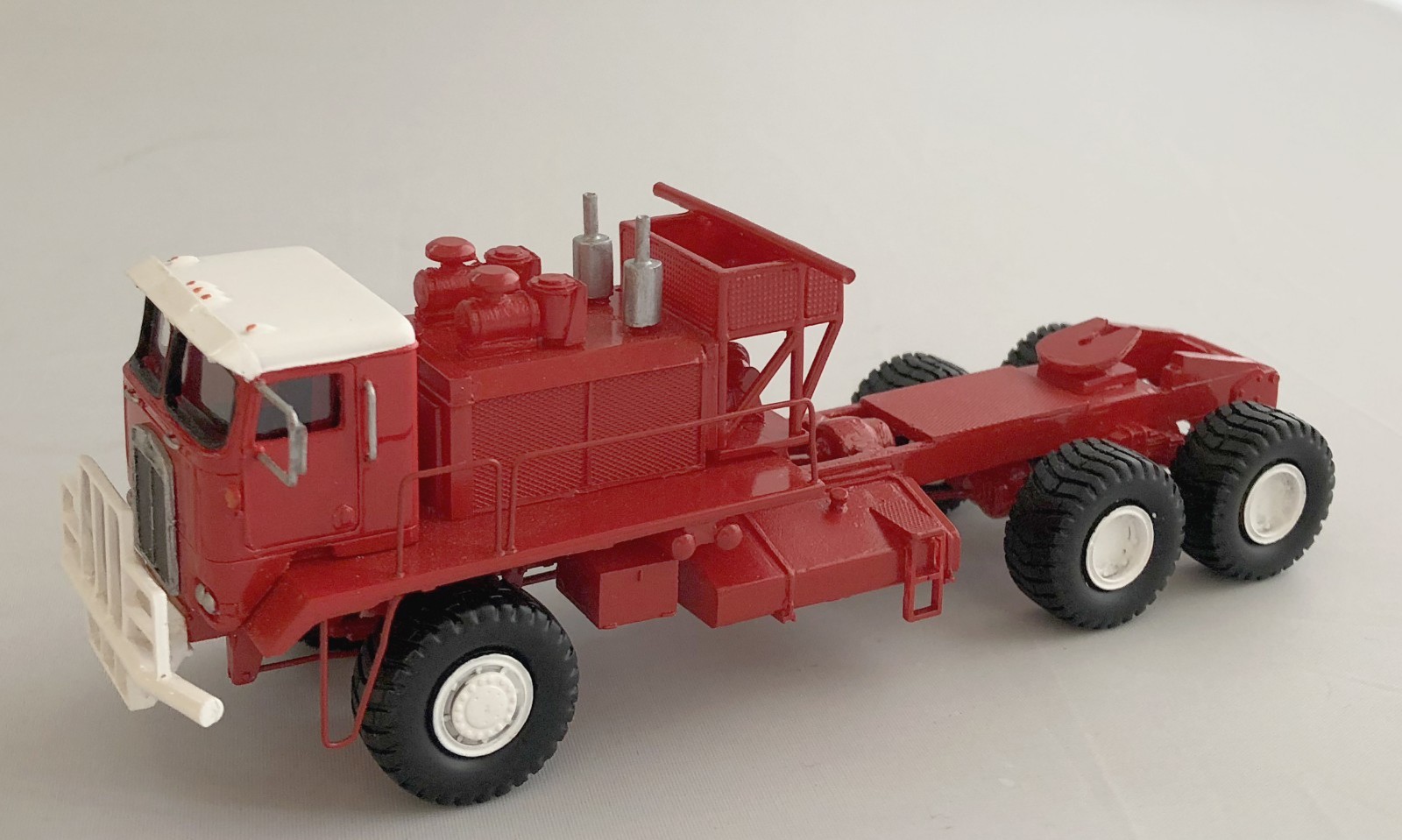 HO 1/87 Kenworth 993 COE Oilfield – RED – Ready Made Resin Model