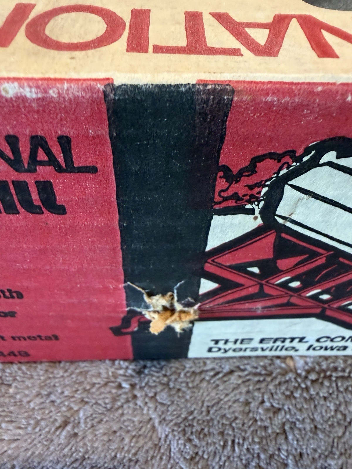 International grain drill IH VINTAGE 1/16 scale NBox 448 VERY HARD TO Find Red