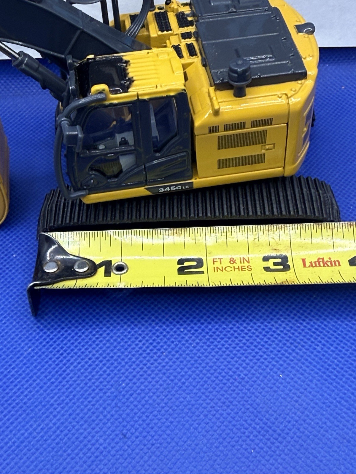 new tracks for ERTL Diecast John Deere 345G LC Excavator Equipment 1/50