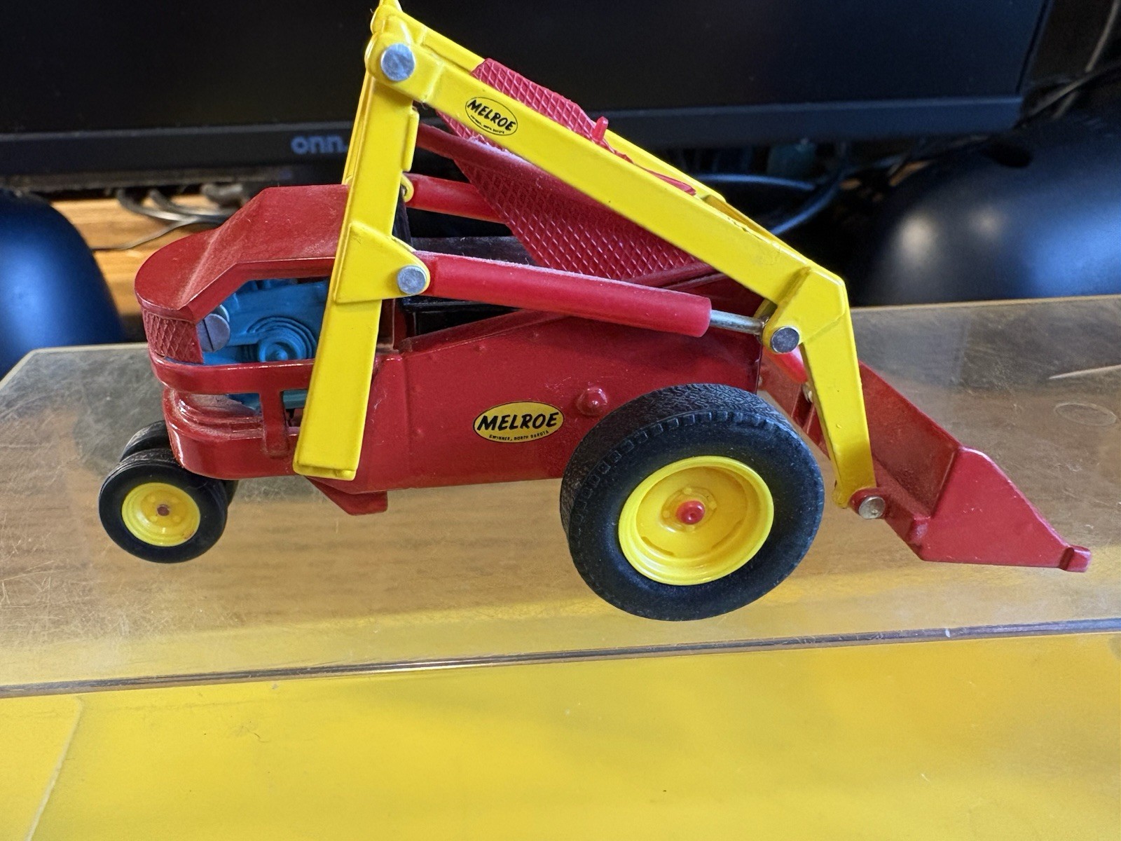 Melroe Bobcat M-200 Loader – Clover 1:25 Scale Diecast Model NIB RARE HTF