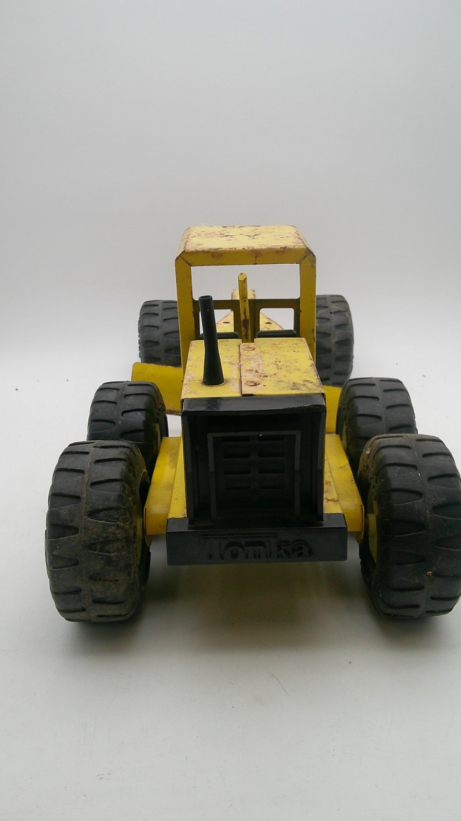 Vintage Tonka Pressed Steel Road Grader MR-970 17.5″ Fair Condition