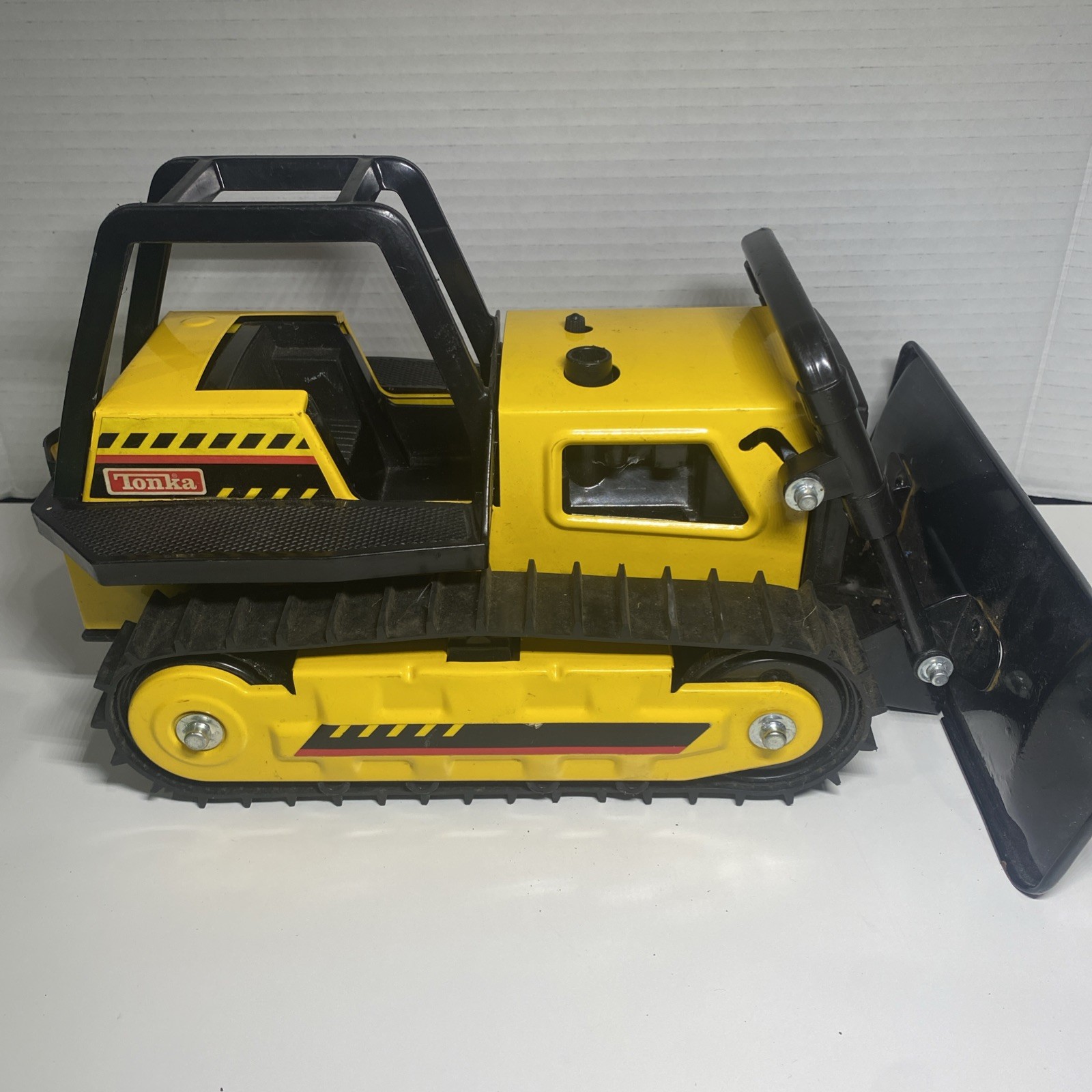 Vintage 1980’s Tonka Yellow Steel Bulldozer 13″