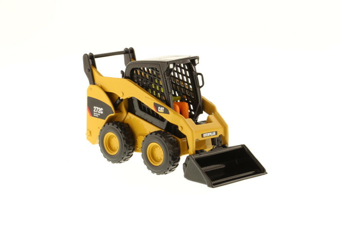 1:32 DIECAST MASTERS *CATERPILLAR* CAT 272C Skidsteer Loader *85167* NIB