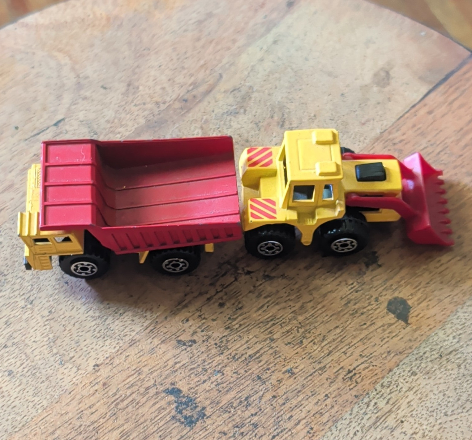 Matchbox Tractor Shovel Diecast Yellow Red Black 1976 Vintage
