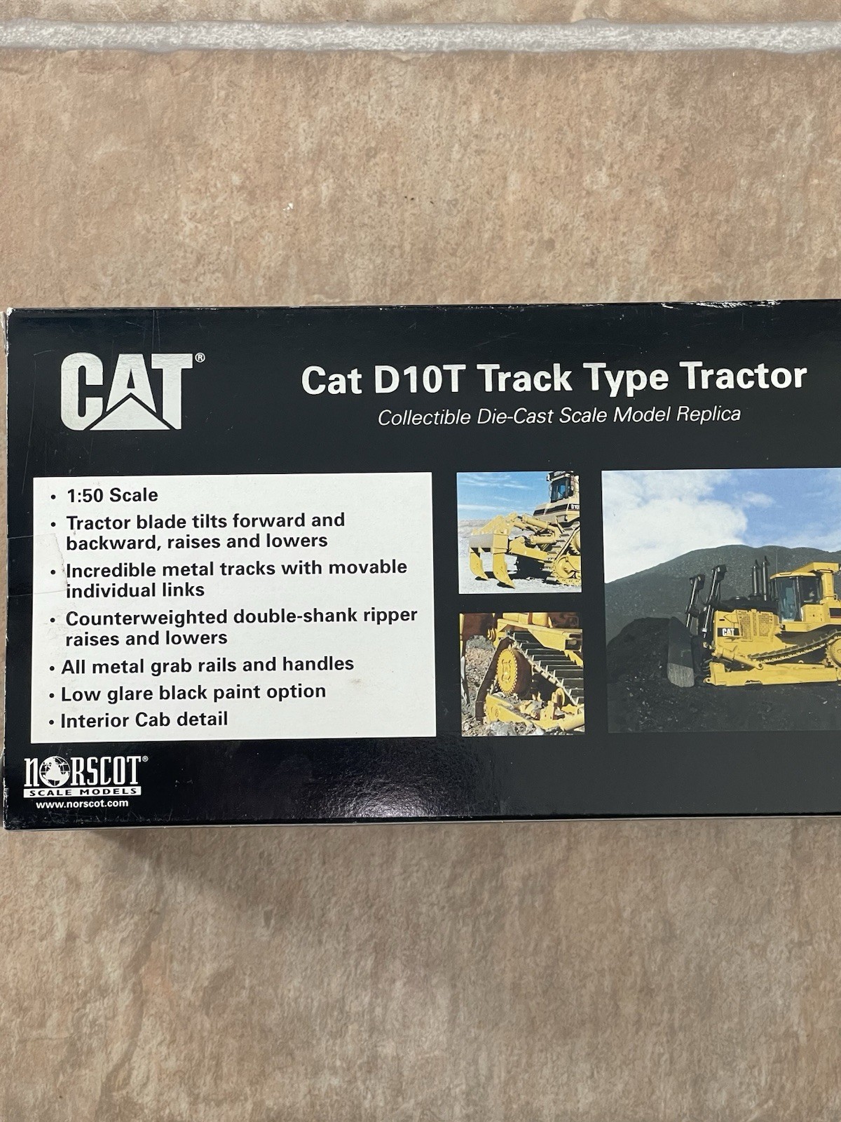 CAT D10T2 Track Type Tractor Dozer 1:50 Scale Model – Norscot 55158