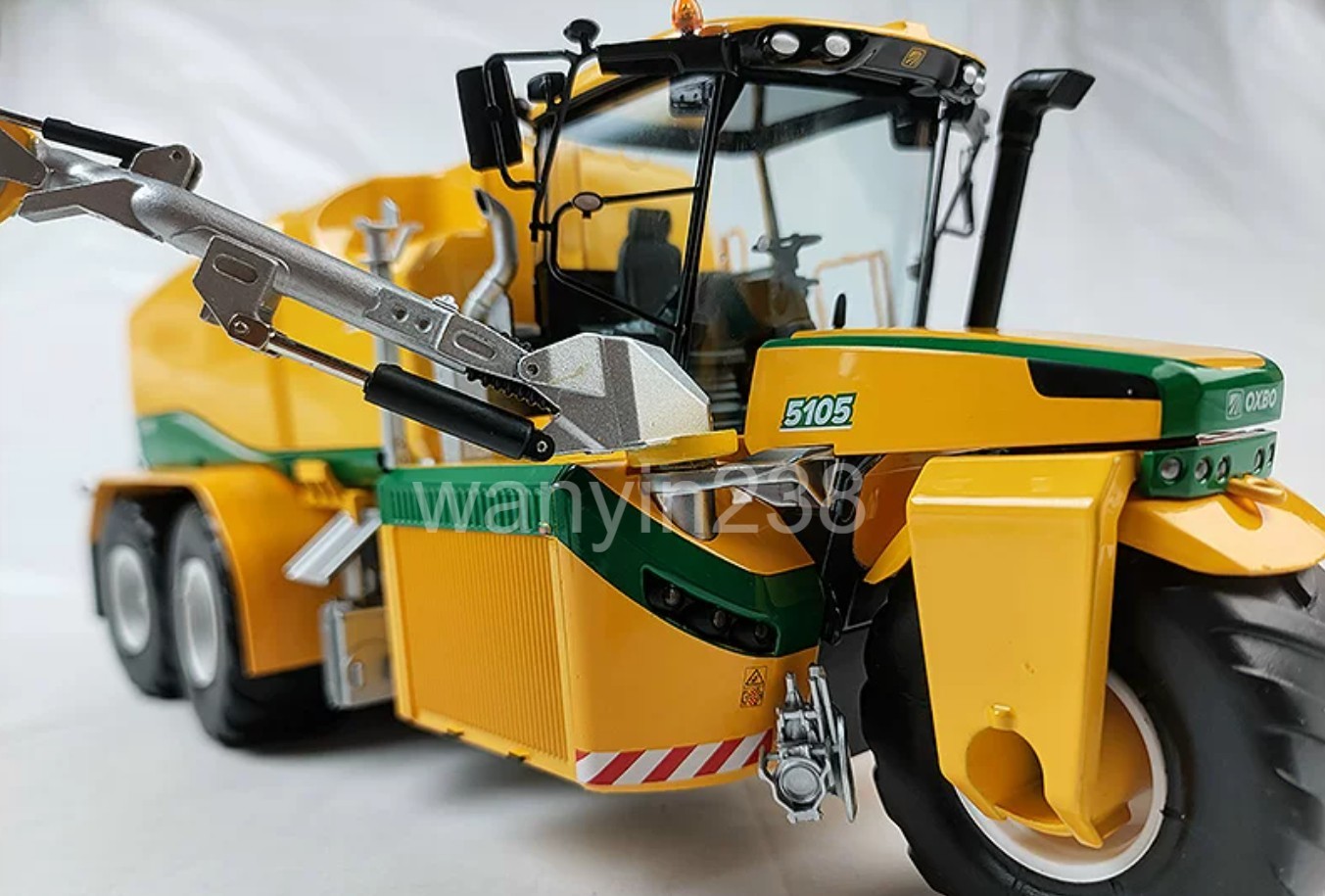 TEKNOPloeger Oxbo 5150 LNMS Slurry Tanker 1:32