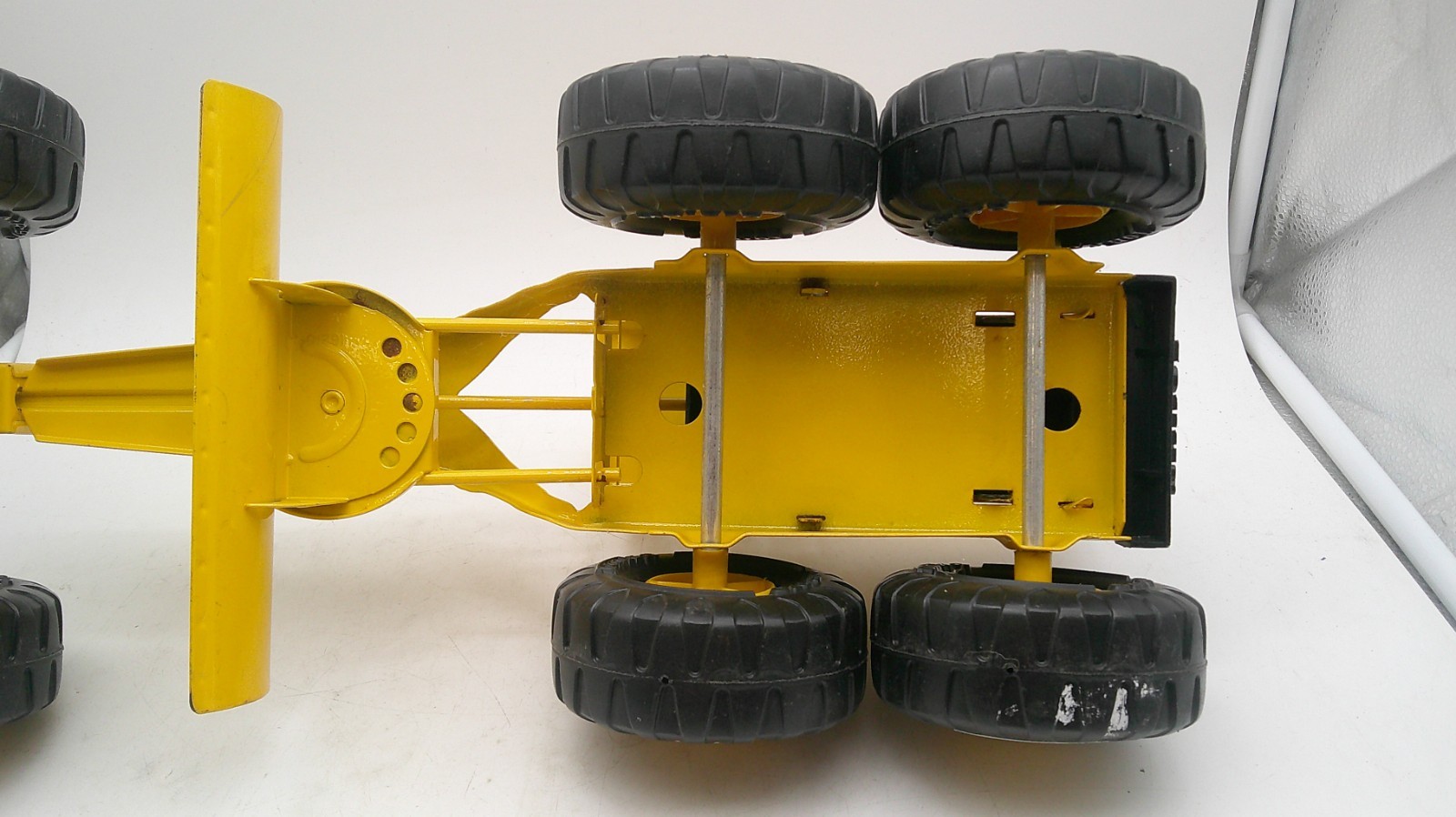 Vintage 1970s Metal Yellow 17″ Tonka Grader Used Condition
