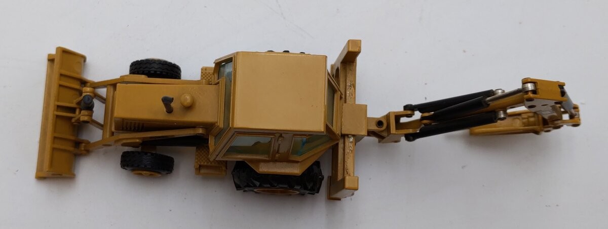NZG JB479 Modelle 1:50 Scale Caterpillar 428 Backhoe Loader w/ Hydraulic Hammer