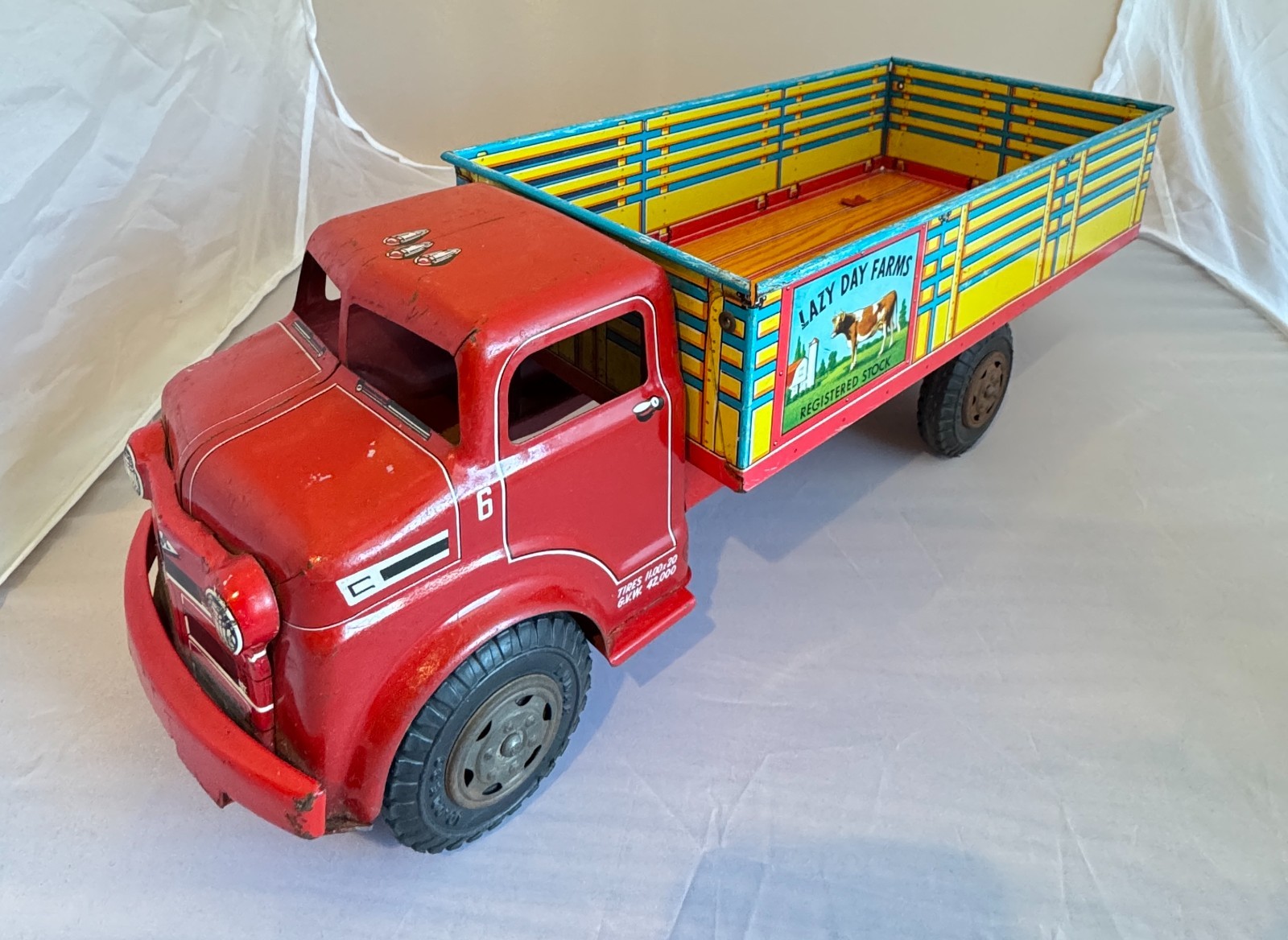 MARX LAZY DAY FARMS TIN PRESSED STEEL TOY TRUCK – 1 Owner – Very Clean