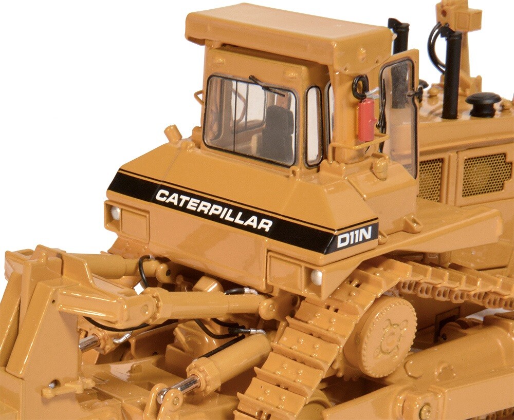 Cat D11N Dozer with SU-Blade and Single-Shank Ripper – CCM 1:48 Scale Model New
