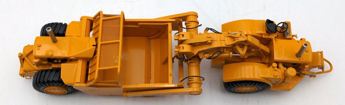 Black Rat Models 1:48 Scale Diecast Caterpillar 657 Scraper Push Pull