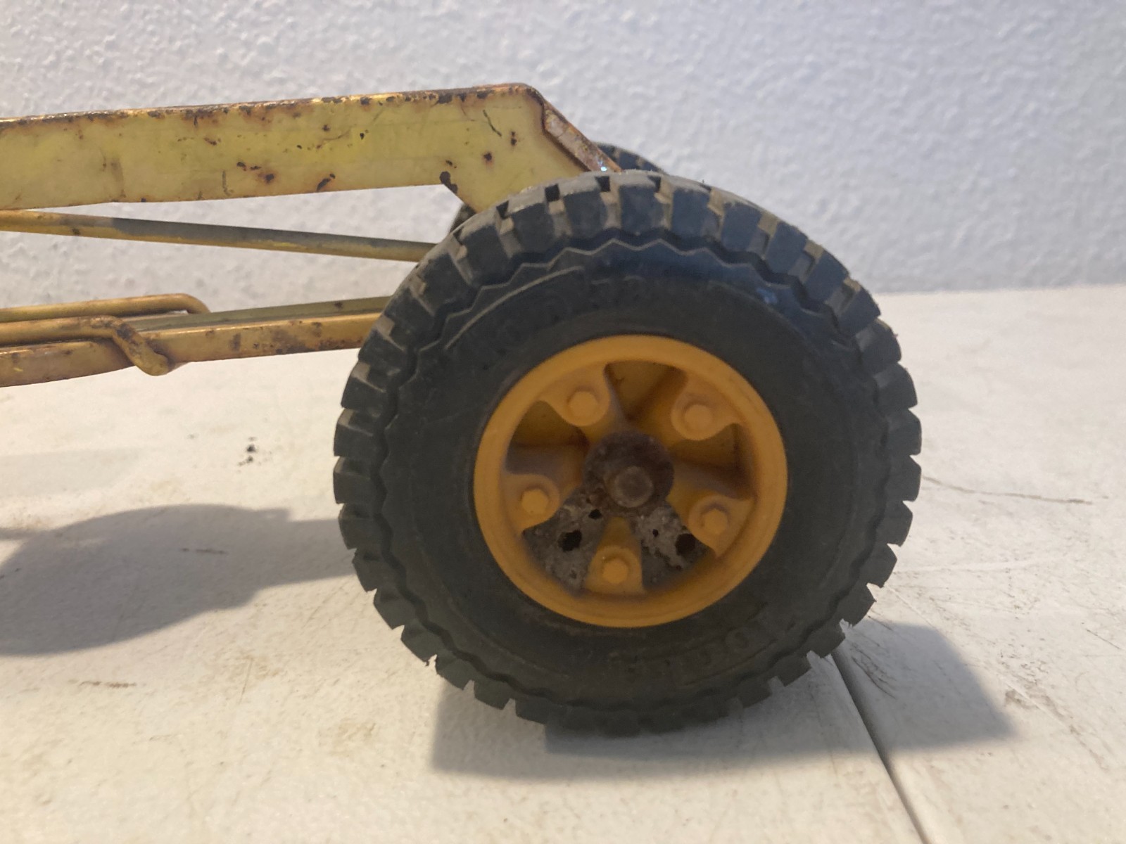 Lot of 2 Tonka MR-970 Road Grader & Bulldozer Crawler Tractor 1970s