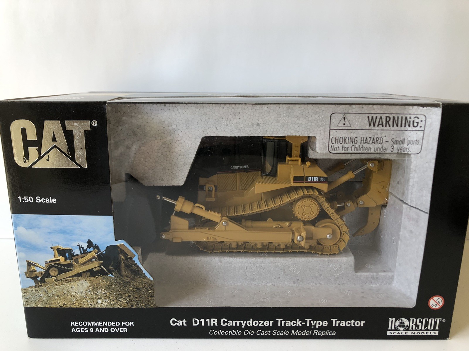 Cat Tractor #55070 D11R Carrydozer Track-Type 1:50 Scale NIB Norscot