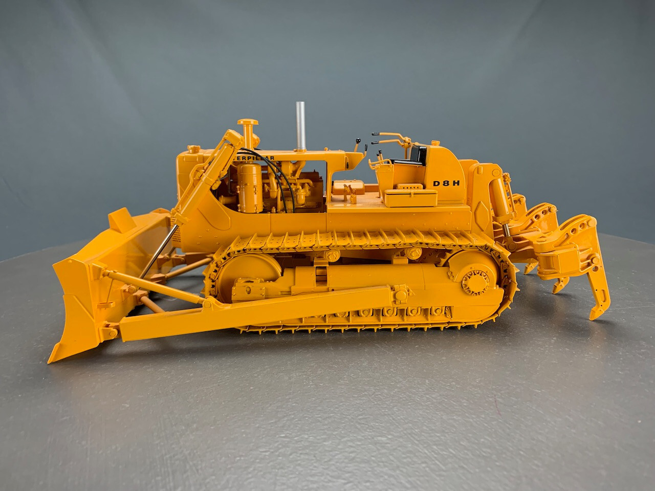 1/24 Brass CCM Caterpillar Cat D8H 46A Hydraulic Dozer w/Ripper 148/148 G0234 LZ