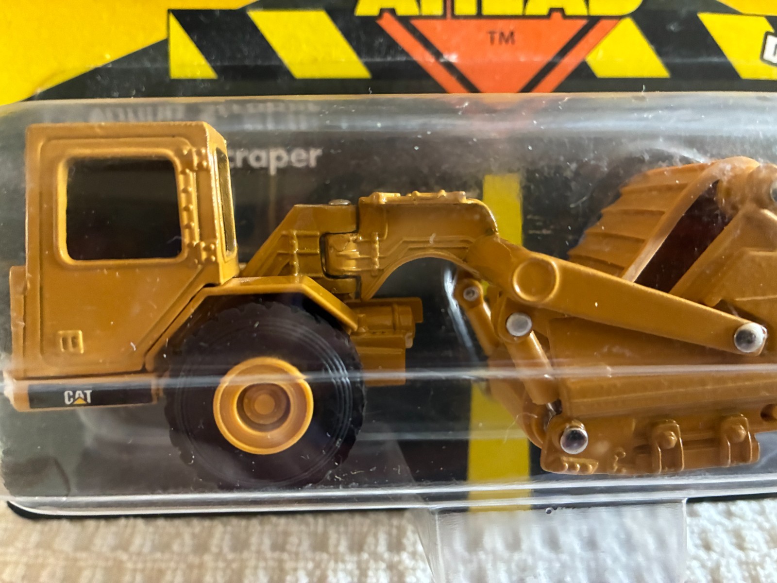 1995 Ertl Road Construction Ahead Caterpillar 613C Elevating Scraper 1:64