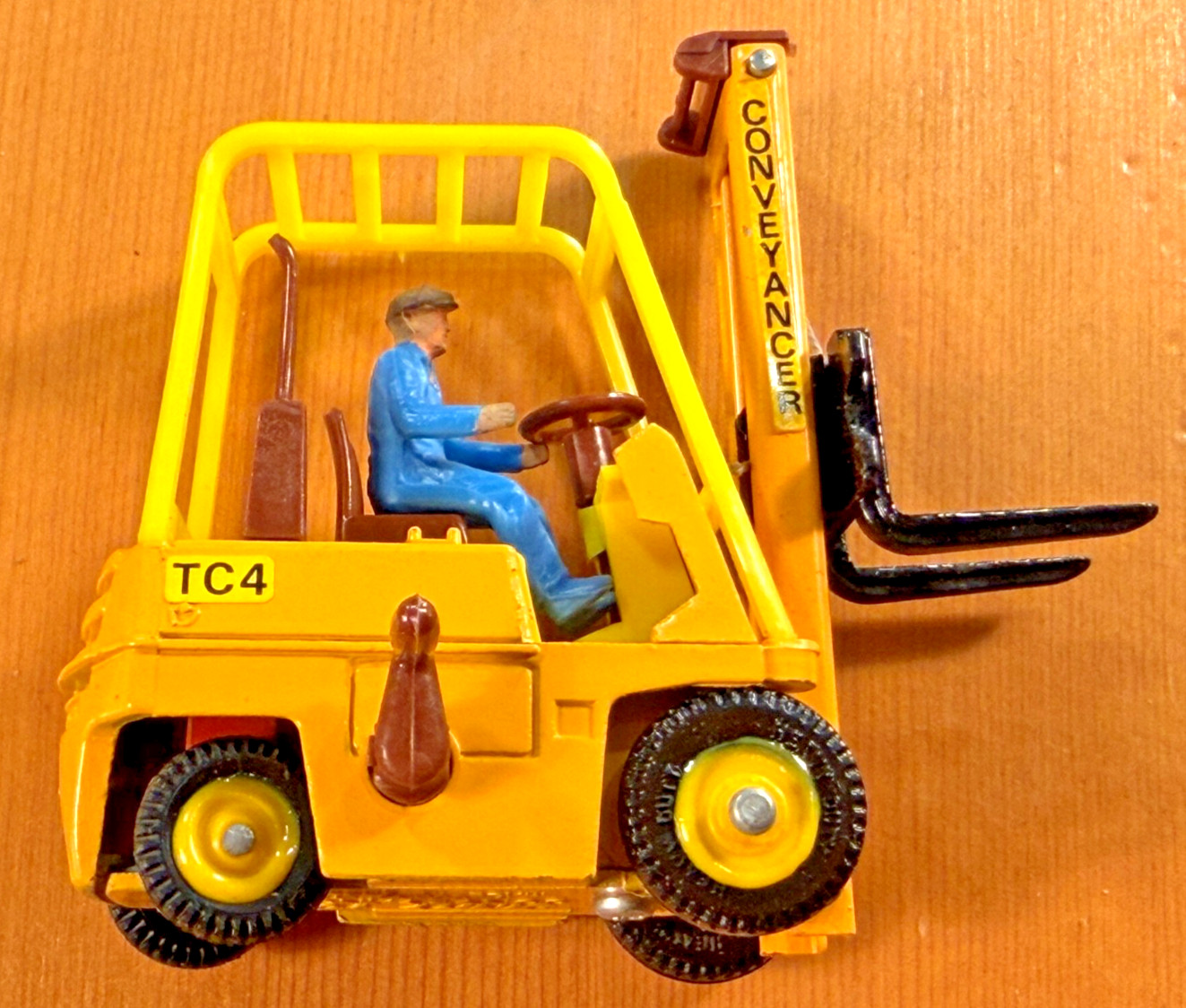 DINKY TOYS GB NO. 404 CONVEYANCER FORK LIFT TRUCK IN BOX TRUE VINTAGE EX/EX
