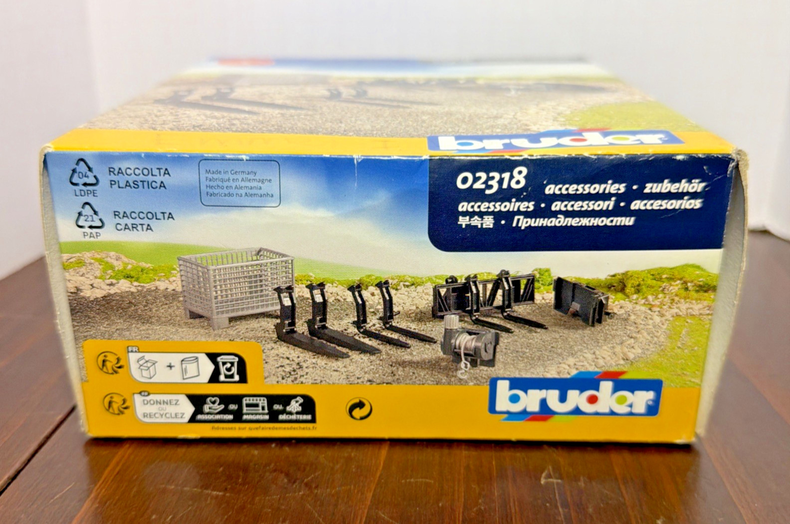 Accessories for Bruder Frontloader Box Type Pallet Winch and Forks 02318