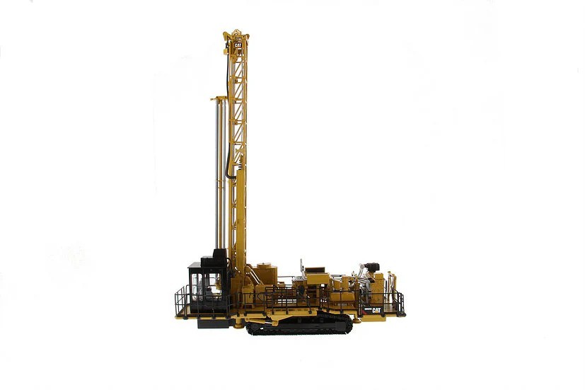 CAT Caterpillar MD6250 Rotary Blasthole Drill w/ Operator High Line Series 1:50