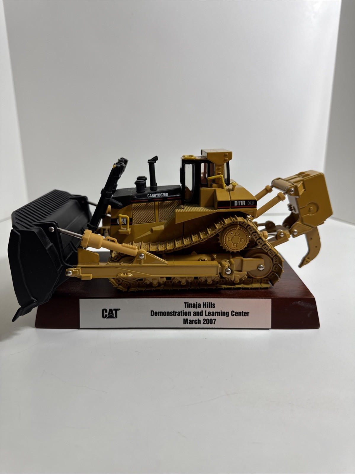 CAT D11R Carrydozer Die Cast Model On Display Stand Caterpillar Dozer