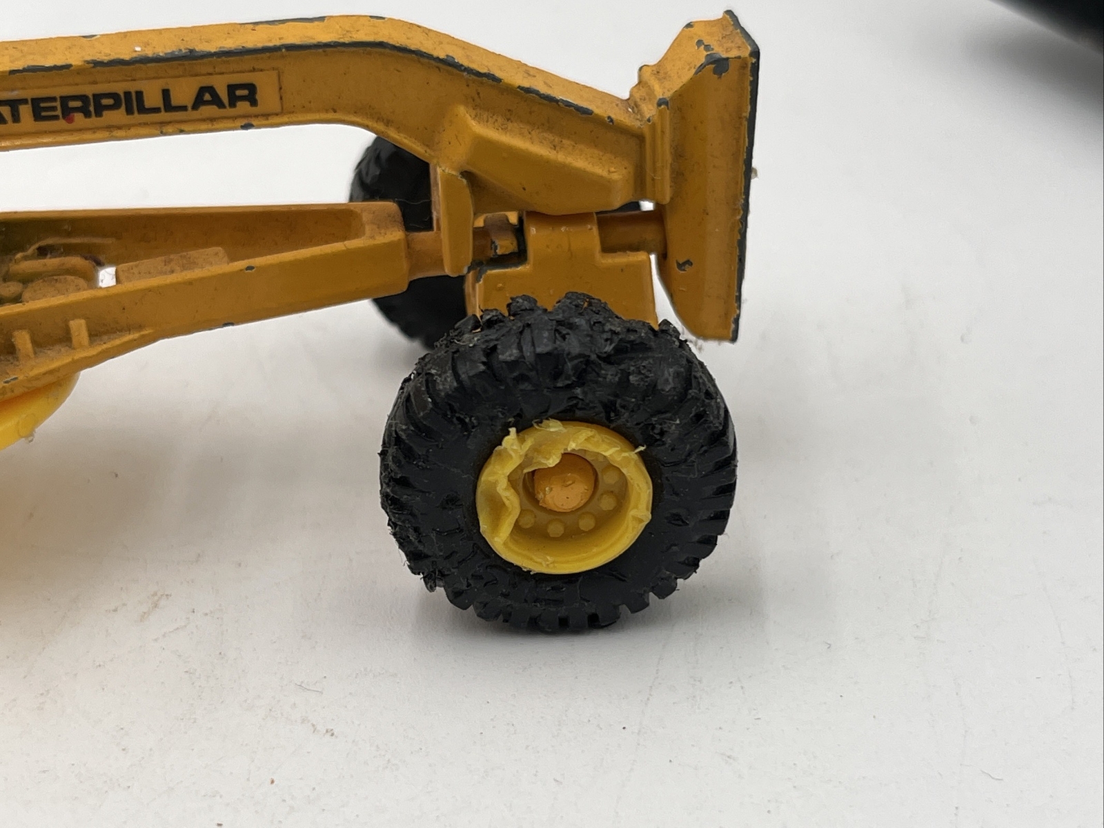 Ertl Cat Road Scraper , Tonka Bulldozer, Hot Wheels Bulldozer Lot Of 3 Repair