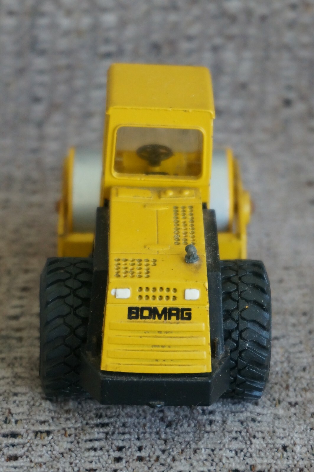 Conrad BOMAG BW 213D Single Drum Roller – 1:50 scale – West Germany