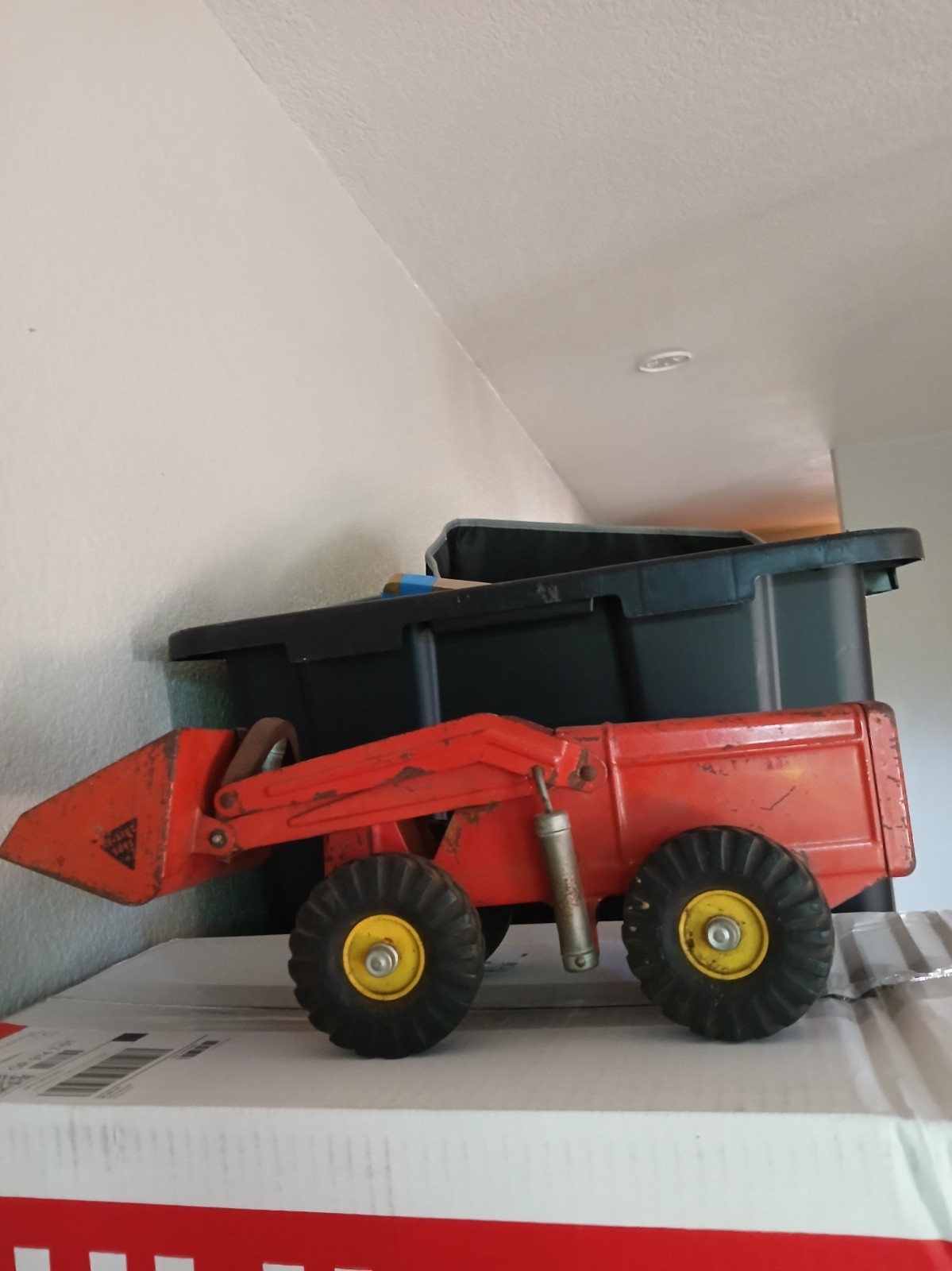 Vintage Metal Nylint Hough Payloader Toy Tractor Pressed Steel Construction VTG