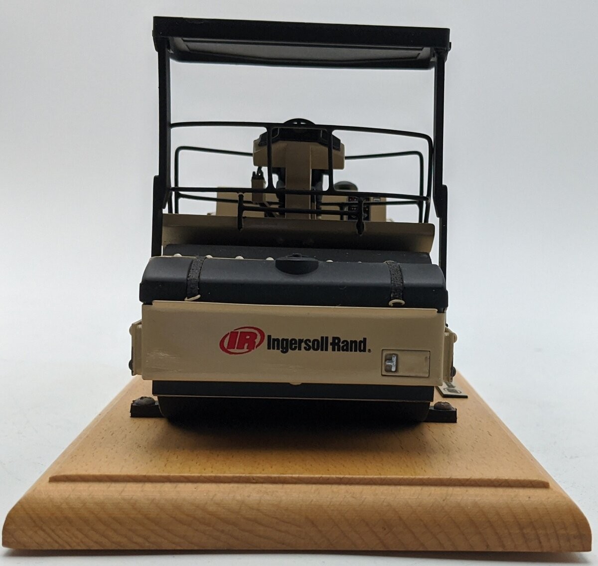 Ingersoll-Rand 13241831 1:30 Scale Diecast Ingersoll-Rand DD-130 Asphalt Paver