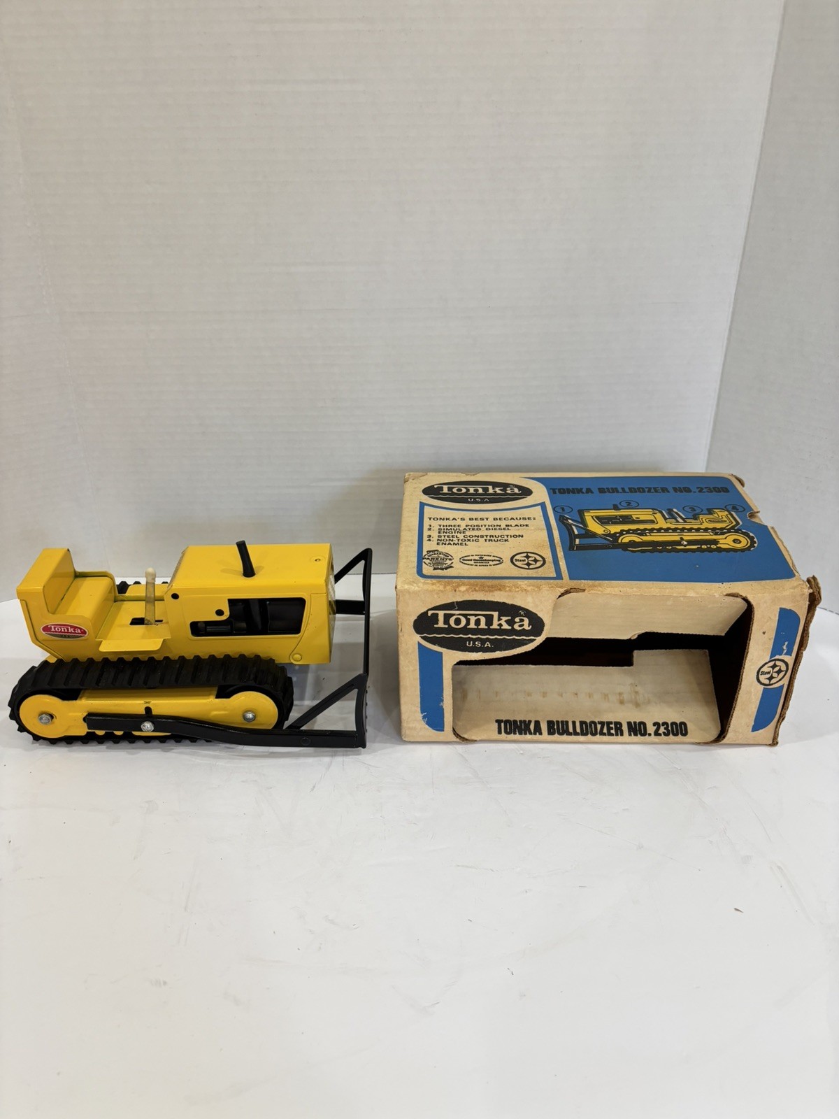 Vintage YELLOW TONKA BULLDOZER NO. 2300 with ORIGINAL BOX NOS 1960’s