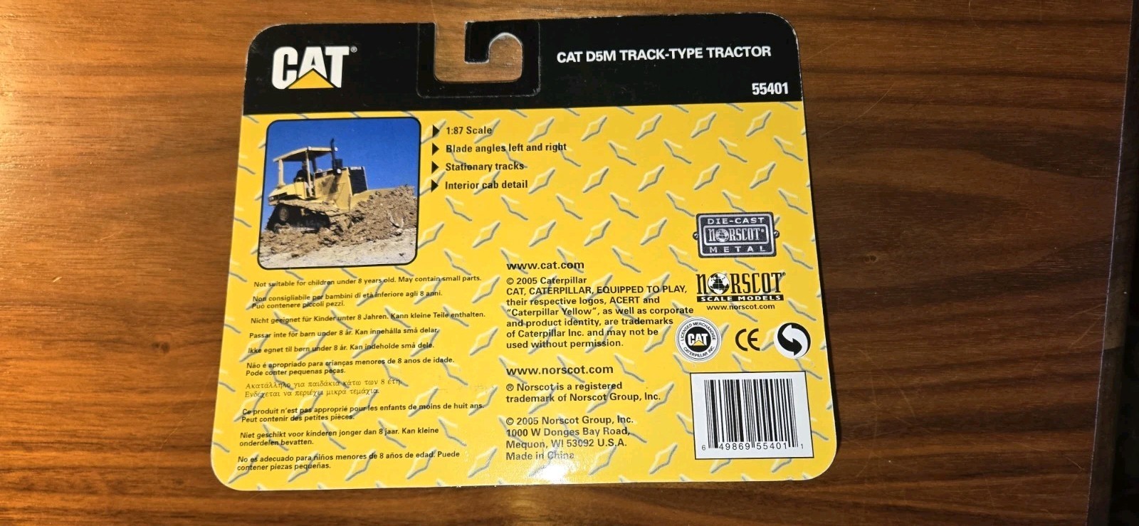 Norscot 1:72 HO Scale “Caterpillar D5M” Bulldozer On Card