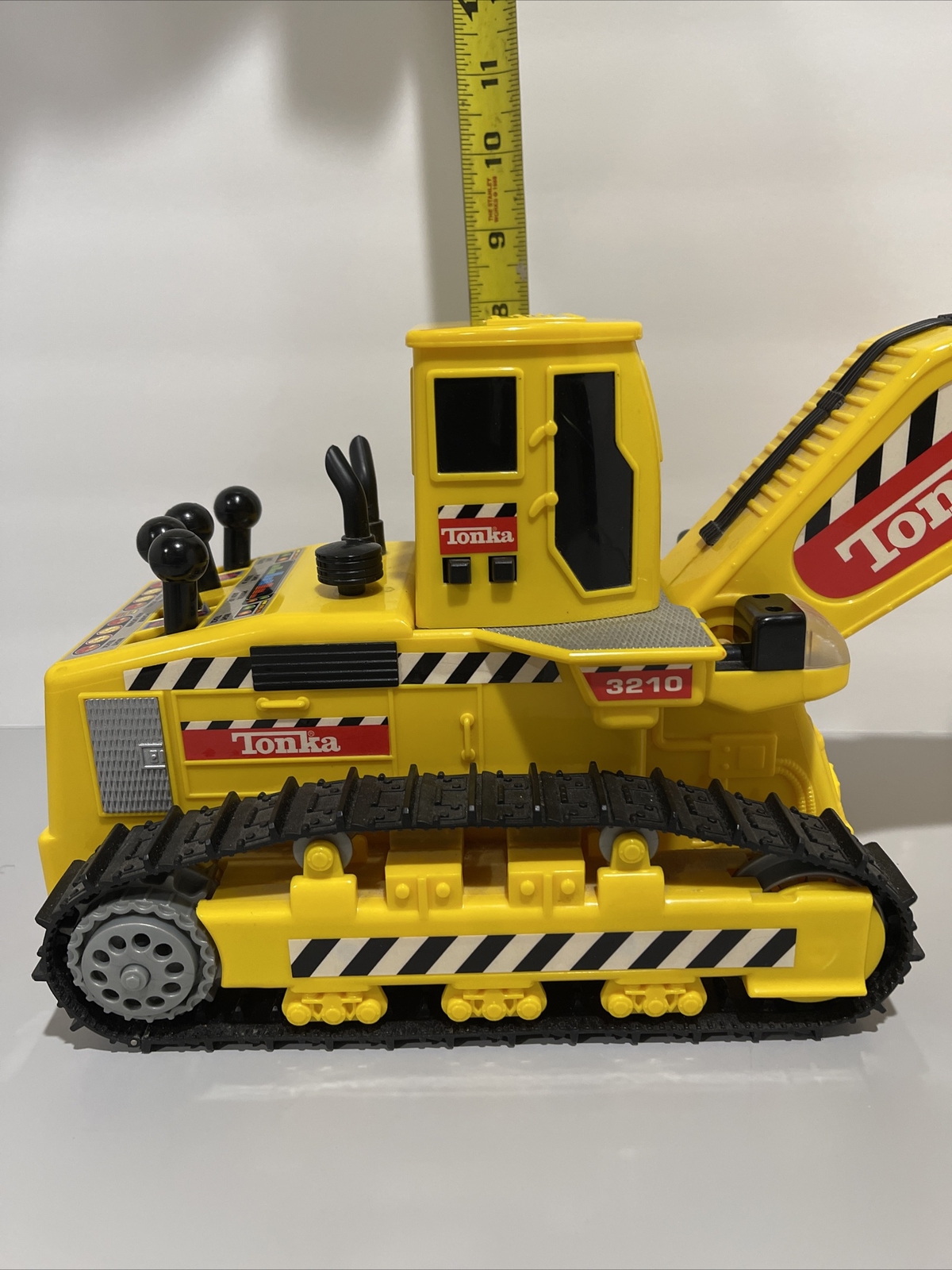 Vintage 1999 Tonka 3210 Hands On Control Truck Front End Scoop Tractor