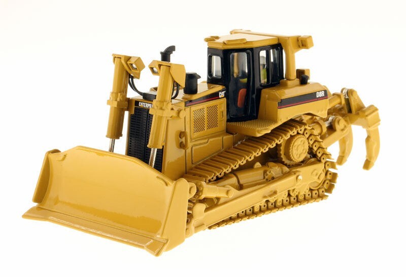 CAT D8R Series II Track Type Diecast 1:50 Scale Model – Diecast Masters 85099C