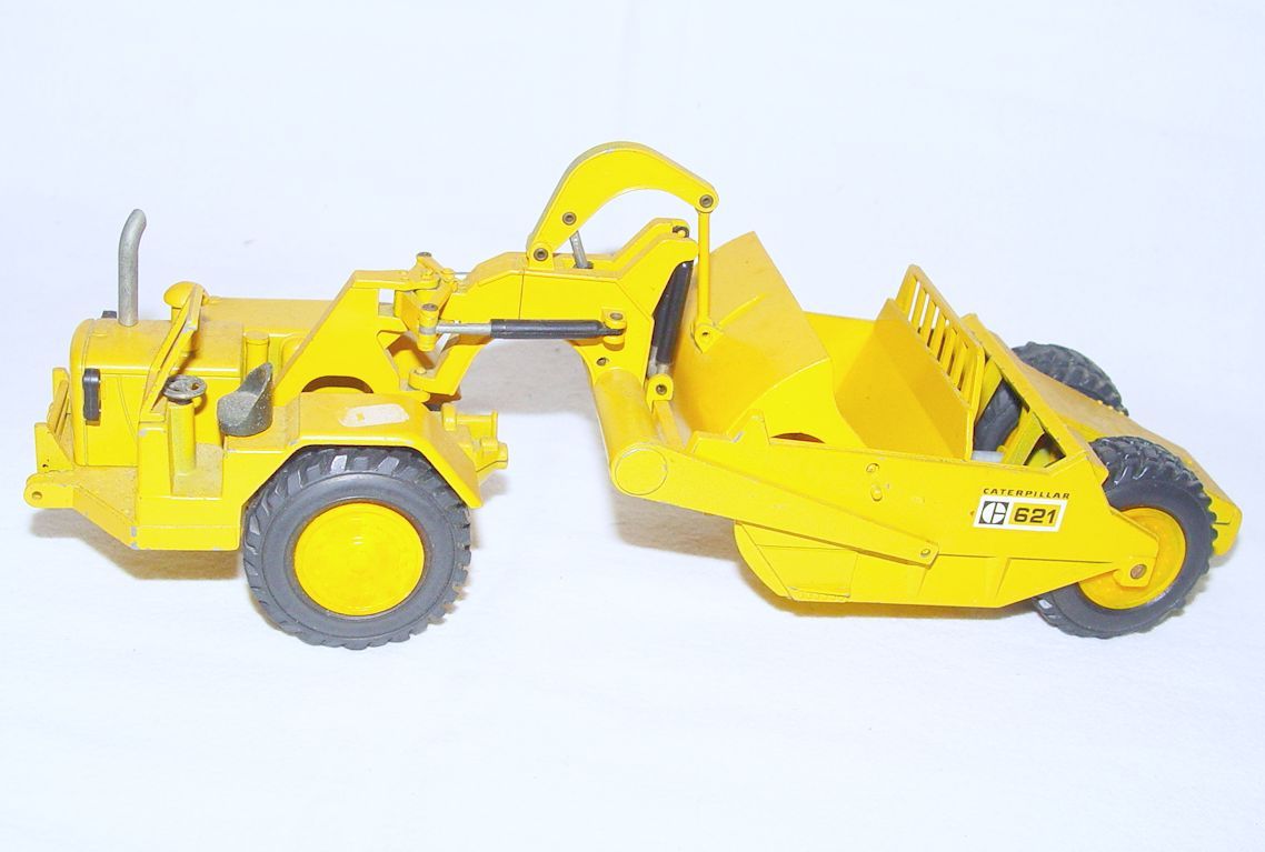NZG 1:50 CATERPILLAR 621 WHEEL TRACTOR SCRAPER 1st Issue NM`76 RARE VERSION!