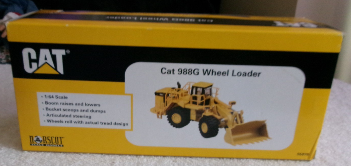 2001 Norscot Scale Models 55076 CAT 1:64 Scale Die Cast 988G Wheel Loader
