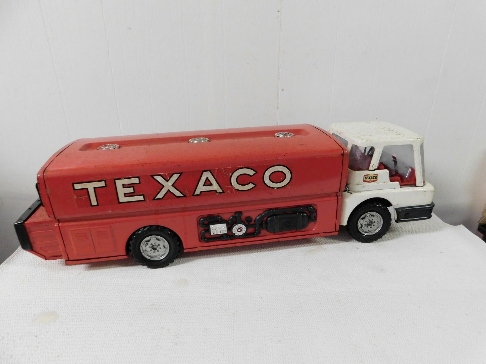 Vintage 1960s Park Plastics Co Texaco Jet-Fuel Tanker Truck 23″