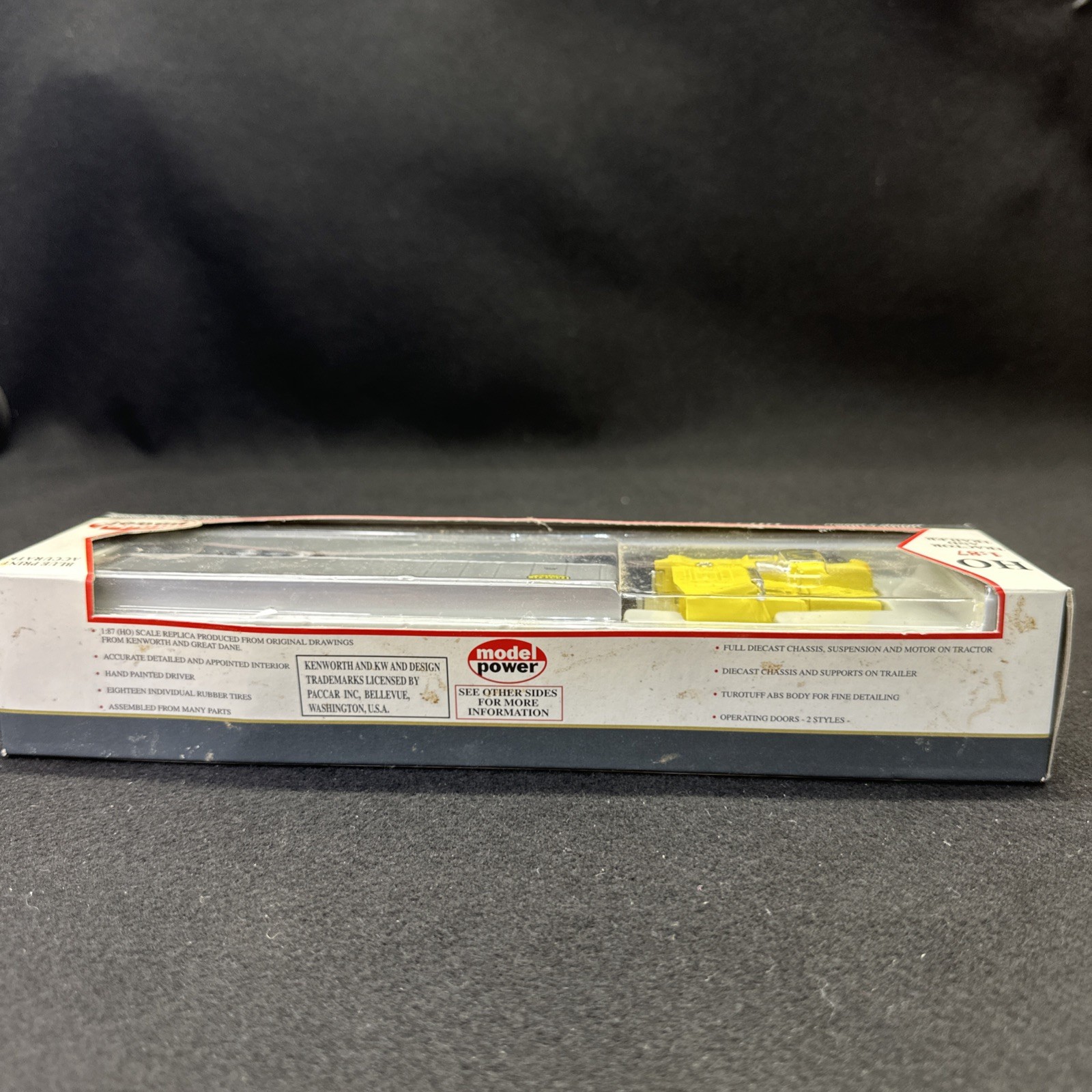 #18005 Model Power HO 1/87 New York Central Semi Truck Tractor w/STD Box Trailer