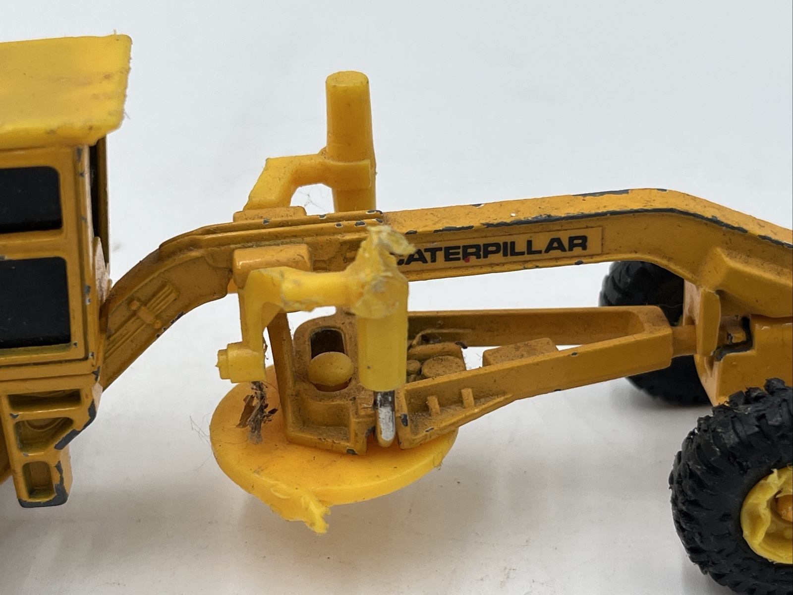 Ertl Cat Road Scraper , Tonka Bulldozer, Hot Wheels Bulldozer Lot Of 3 Repair