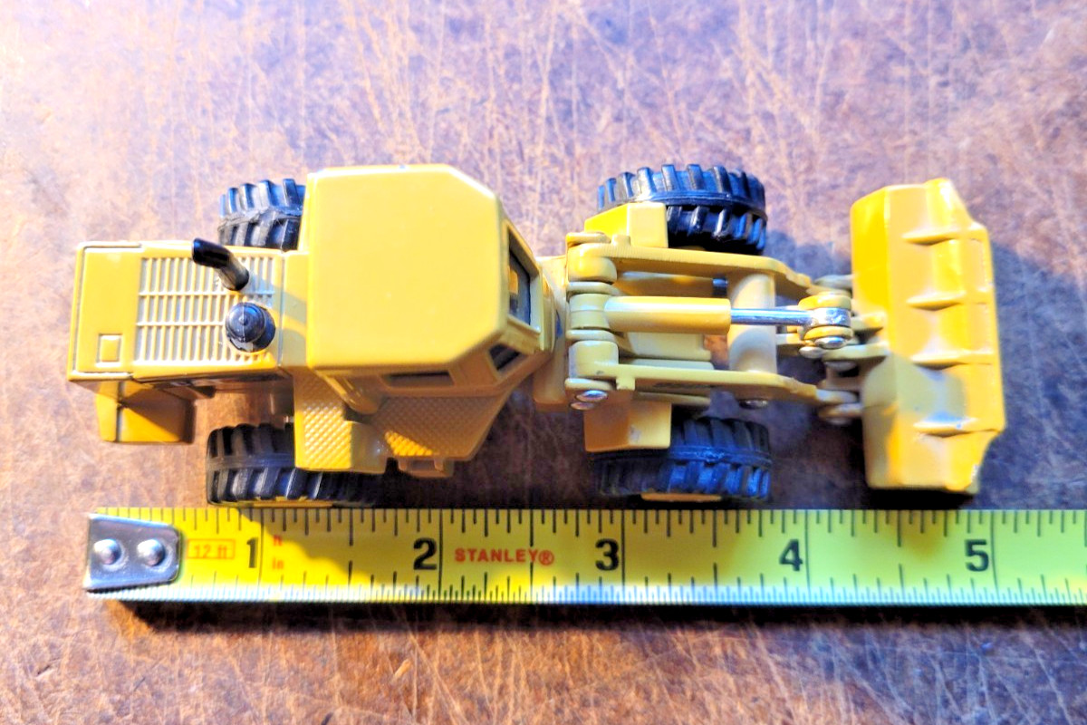 Ertl Cat 950F Caterpillar 1/64 Scale Die Cast Wheel Loader # 2418