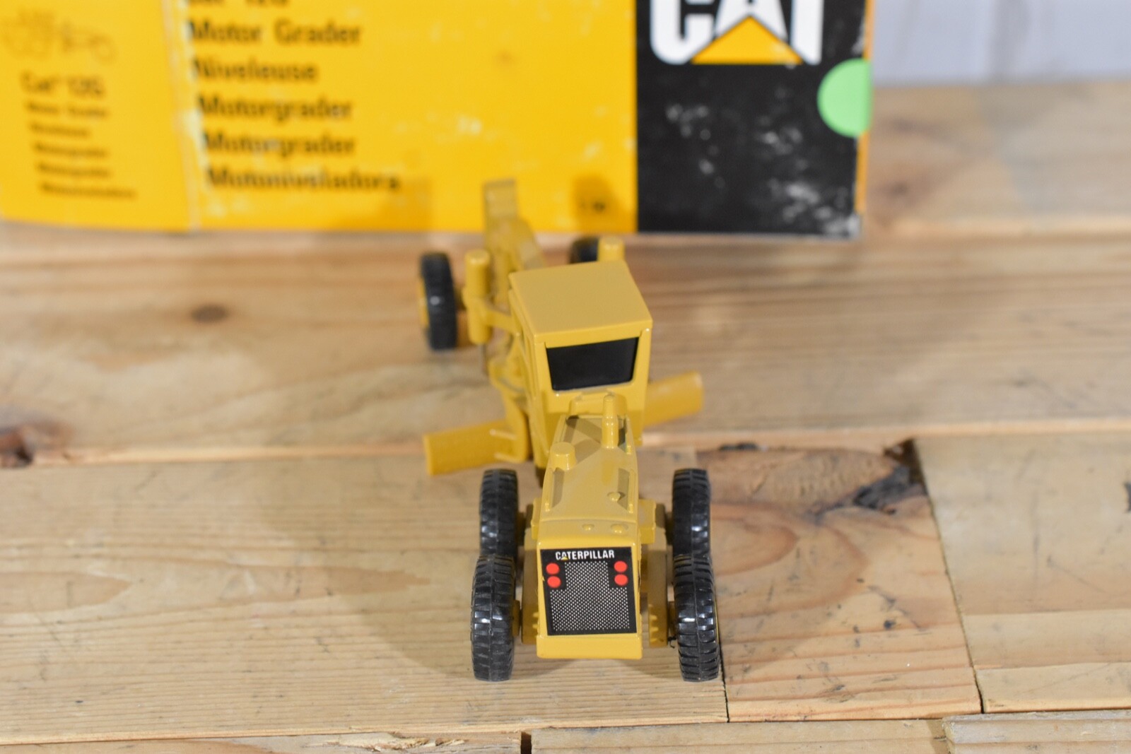 1/64 CAT 12G MOTOR ROAD GRADER SNOWPLOW PUSHER DIRTMOVER 1:64