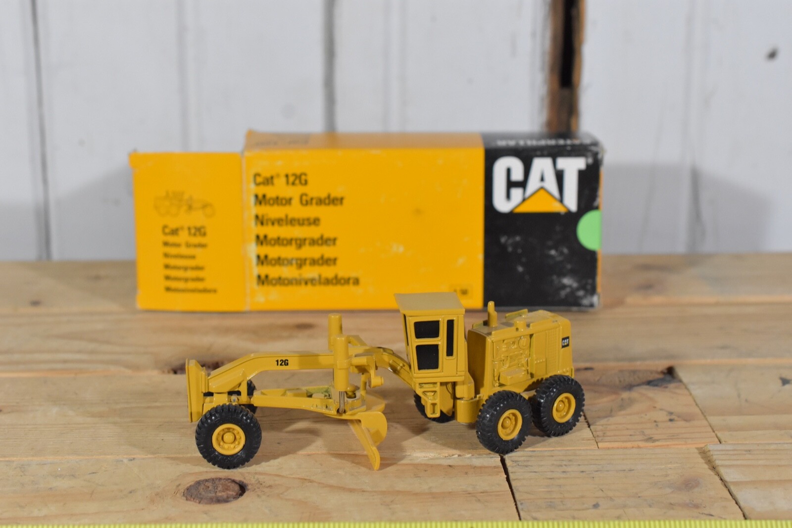 1/64 CAT 12G MOTOR ROAD GRADER SNOWPLOW PUSHER DIRTMOVER 1:64