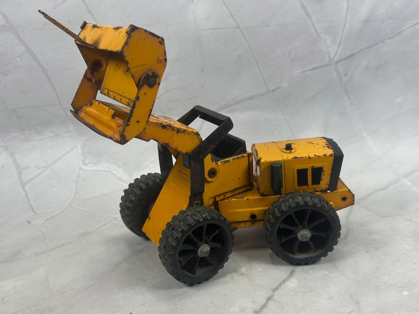 1970’s Tonka Pressed Steel Front End Loader 10” Construction – Rare Orange Color