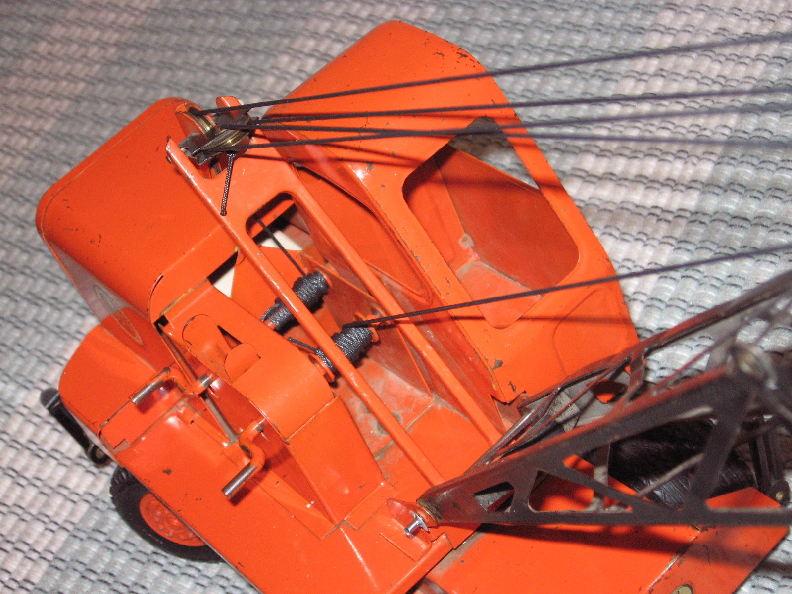 Doepke Unit Crane, Model Toys, Clam Cable, String Cord with Rigging Instructions